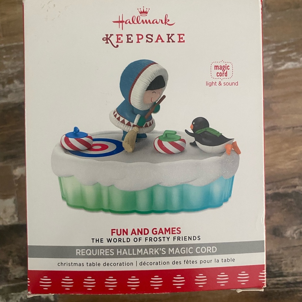 Hallmark Keepsake Frosty Friends Fun and Games Ornament 2017
